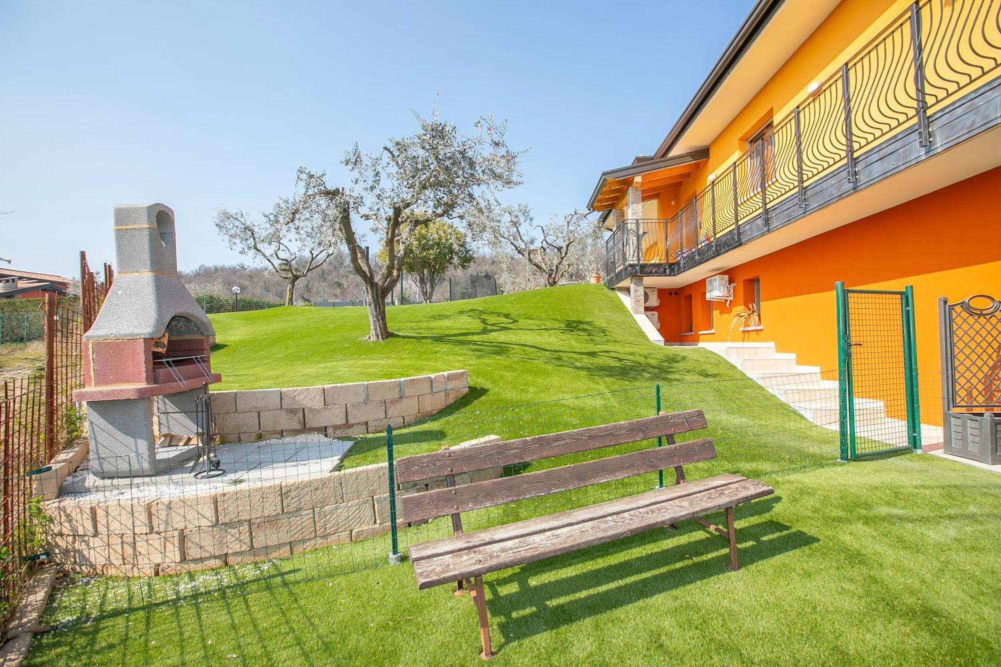 Villa Teresa Apt Lake Garda View - Happy Rentals Soiano Del Lago Exterior foto